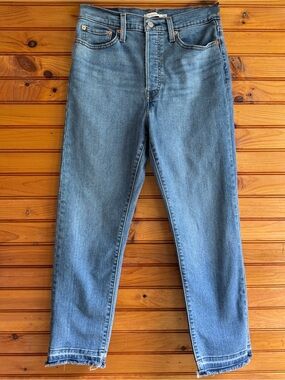 Levi’s Wedgie Straight Jeans W30 L28 Raw Hem Mid Rise Ankle Denim 30 Blue